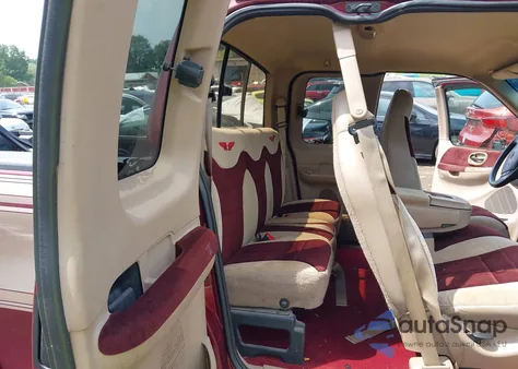 1999 Ford F-150 Lariat/Xl/Xlt z USA, uszkodzony, nr VIN 2FTRX18L7XCA86031